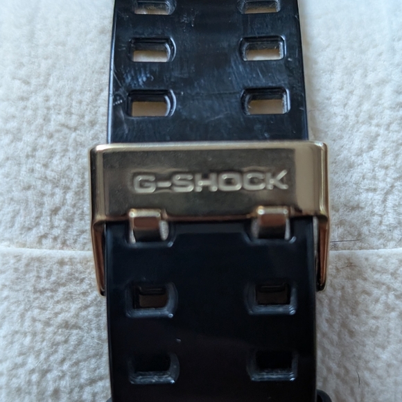 Casio G-Shock Black and Gold Watch (OS) - Picture 4 of 6